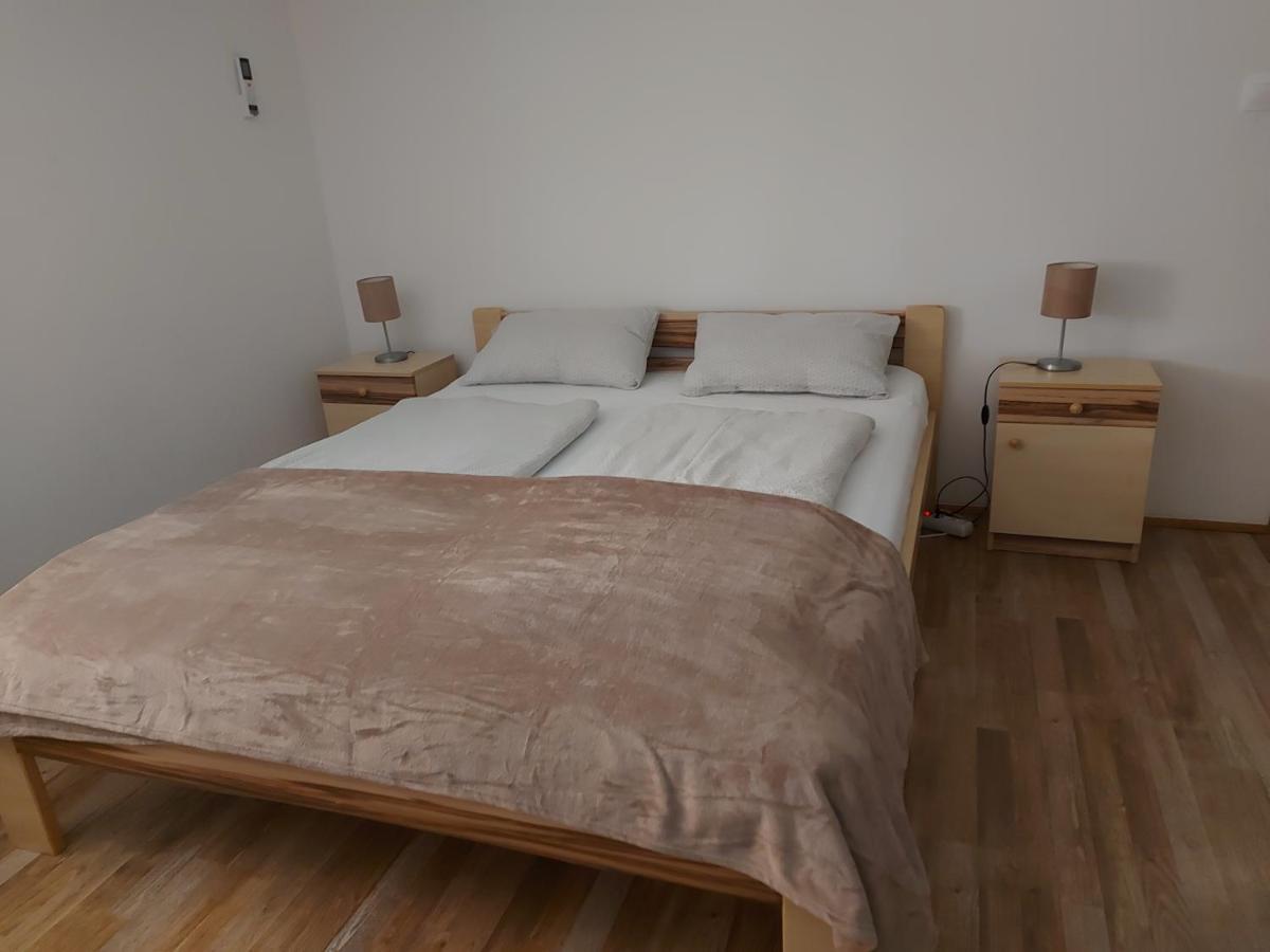 Potyka Apartman ทิสซาฟือแรด ภายนอก รูปภาพ